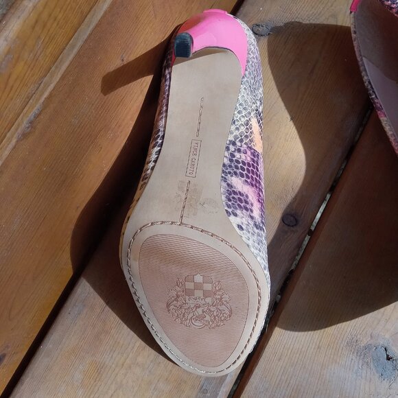 Vince Camuto Heels - Picture 4 of 4